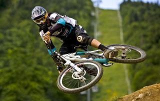 Man bike mountain jump air - a man riding free wallpaper