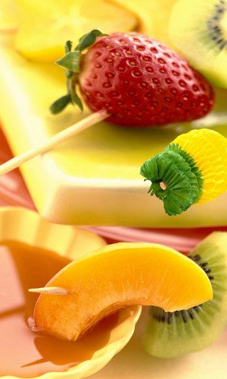 Fruit skewer piece on stick - food photography free wallpaper for mobile