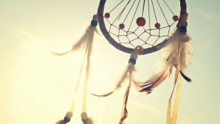 Dream catcher feathers sun background - feather free wallpaper for desktop