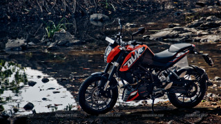Motorcycle parked dirt road water - the bike free wallpaper for desktop