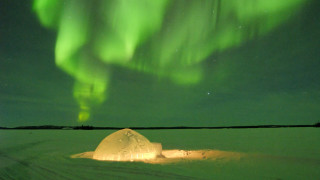 Green yellow aurora sky snow - atmospheric free wallpaper