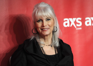 White haired woman smiling red - ammi phillips free wallpaper