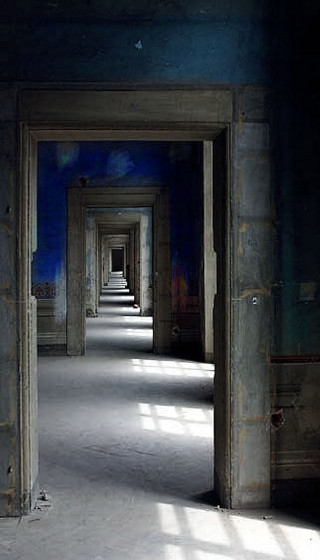 Hallway clock wall floor middle - andreas gursky free wallpaper for mobile