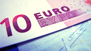 Ten euro bill overlapping number - vray free wallpaper for desktop