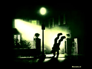 Person street night light lamp - lovecraftian free wallpaper