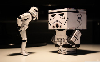 Stormtrooper paper model robot box - free halloween wallpaper for desktop