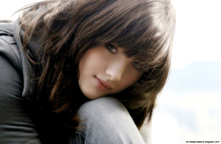 Gothic portrait woman longhair hoodie 2 - her eye free wallpaper for desktop