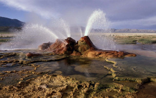 Geyser spewing water rock formation - domirinic fegallia free wallpaper
