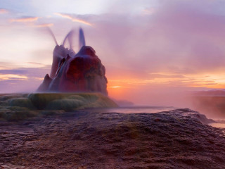 Geyser sunset mountain lake ocean - amir zand free wallpaper for desktop