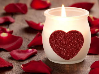Candle heart rose petals table 3 - a table free wallpaper