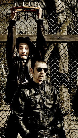 Two men fence baseball bat - a baseball bat free wallpaper for mobile