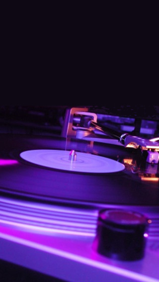 Turntable record purple light black - a record player free wallpaper