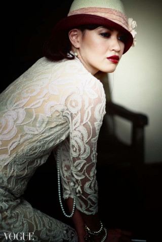 Woman hat dress posing dark - contemporary free wallpaper