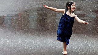 Little girl blue dress playing - little free wallpaper
