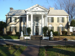 Large white house front yard - a. b. jackson free wallpaper