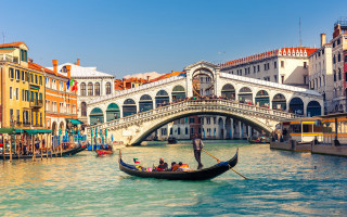 Gondola people canal Venice scenery - canaletto free wallpaper