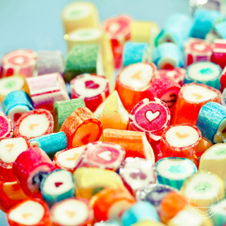 Colorful candy heart pile top - pastel free wallpaper for tablet