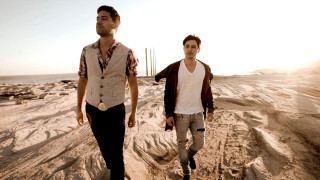 Two men walking beach ocean - david boyd free wallpaper for desktop