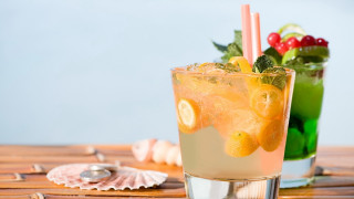 Glass orange juice spoon table - a spoon and a spoon free wallpaper