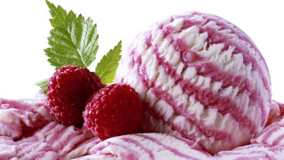 Strawberry ice cream raspberries blanket - coppo di marcovaldo free wallpaper