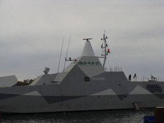 Large gray boat dock people - antipodean free wallpaper