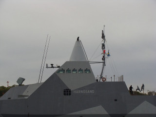 Large gray ship people flag - the roof free wallpaper