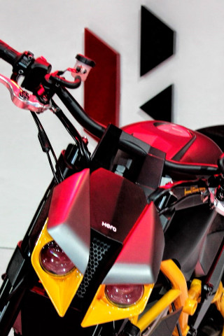 Red yellow motorcycle garage wall - sharp high detail free wallpaper for mobile