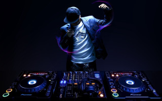 Dj mixing music turntable hat 2 - a turntable free wallpaper