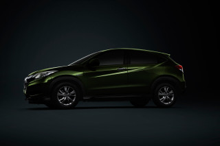 Green suv dark room black 2 - a black background behind free wallpaper