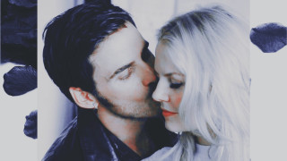 Man woman kissing blue white - a white background free wallpaper