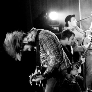 Guitar group playing room ceiling - a room free wallpaper for tablet