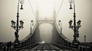 Foggy gothic bridge lamps matte - the foggy day free wallpaper