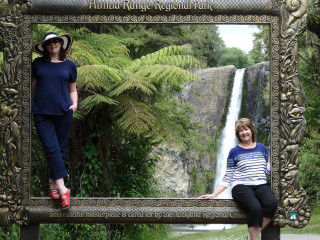 Women bench waterfall picture frame - a picture frame free wallpaper