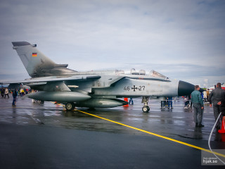 Military jet airport runway people - a military free wallpaper