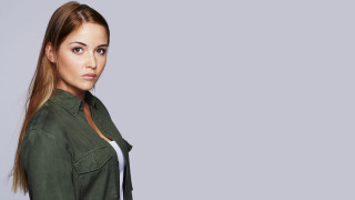 Woman green shirt jeans serious - barbizon school free wallpaper