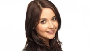 Woman long hair black shirt 28 - profile picture free wallpaper for desktop