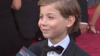 Boy tuxedo microphone smile redcarpet - bradley walker tomlin free wallpaper