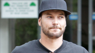 Man hat tie serious look - lowbrow free wallpaper