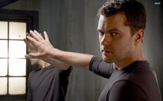 Man hands window another man - his hands out free wallpaper for desktop