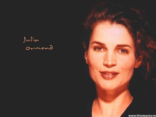 Julia oconnor symmetrical portrait realistic - symmetrical free wallpaper