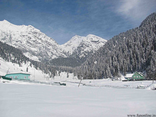 Snowy mountain house trees blue 4 - don arday free wallpaper