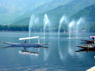 Lake boat water splashing mountain - don arday free wallpaper for desktop