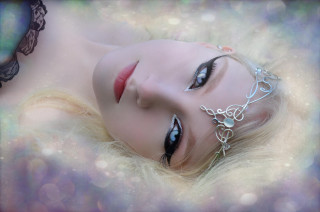 Woman necklace choker laying fur - fantasy style free wallpaper