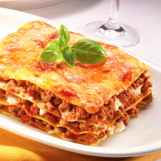 Lasagna meat cheese wine autumn - professional free wallpaper for tablet