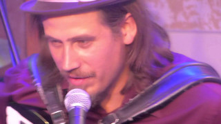 Man hat microphones steampunk impressionist - his hand and a microphone free wallpaper