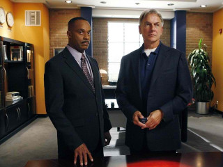 Two men suits office red - a red light free wallpaper