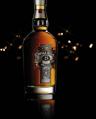 Chivas regal 25yr whisky black - free holidays wallpaper for mobile