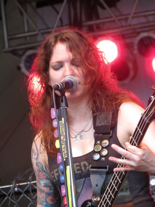 Woman long hair playing guitar 3 - leesha hannigan free wallpaper