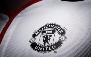 Manchester united sleeve crest checkered - official medium free wallpaper for desktop