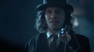 Man top hat gun green - a green border free wallpaper